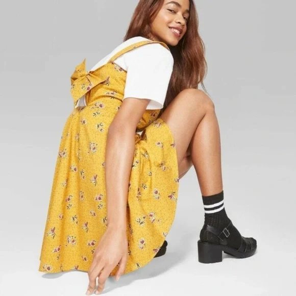 wild fable Dresses & Skirts - Wild Fable Dress Size Medium Floral Yellow Woven Strappy Tie Back Square Neck